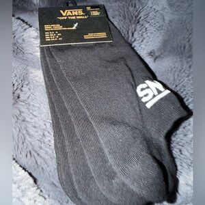 Men’s Vans Classic Black kicks  Socks 3 pack nwt 6.5-9